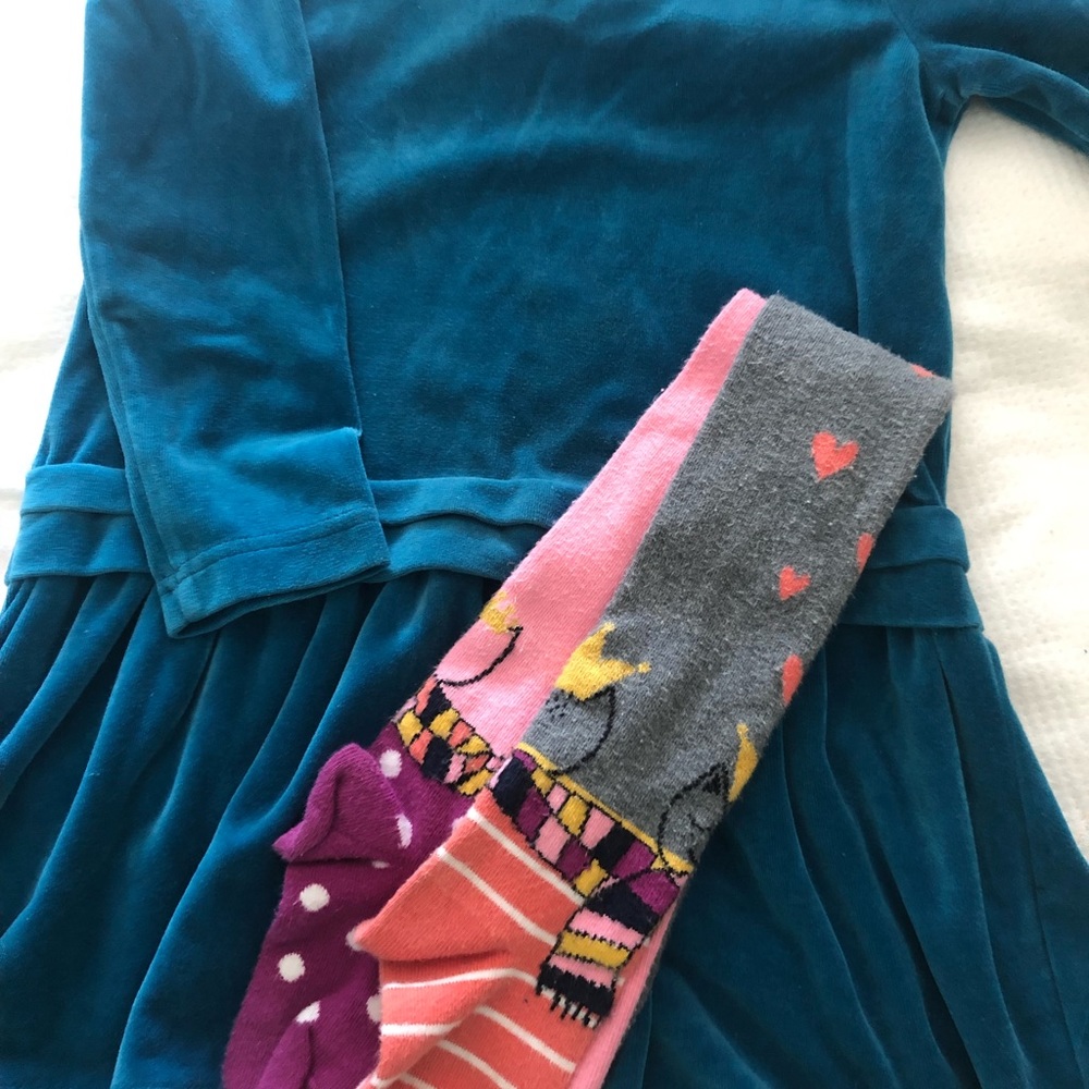 Hanna Anderson dress and tights 4/5